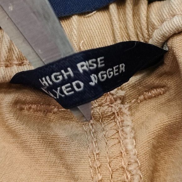 Aeropostale Khaki High Rise Jogger with elastic band waist and feet, Size XS - Picture 12 of 16